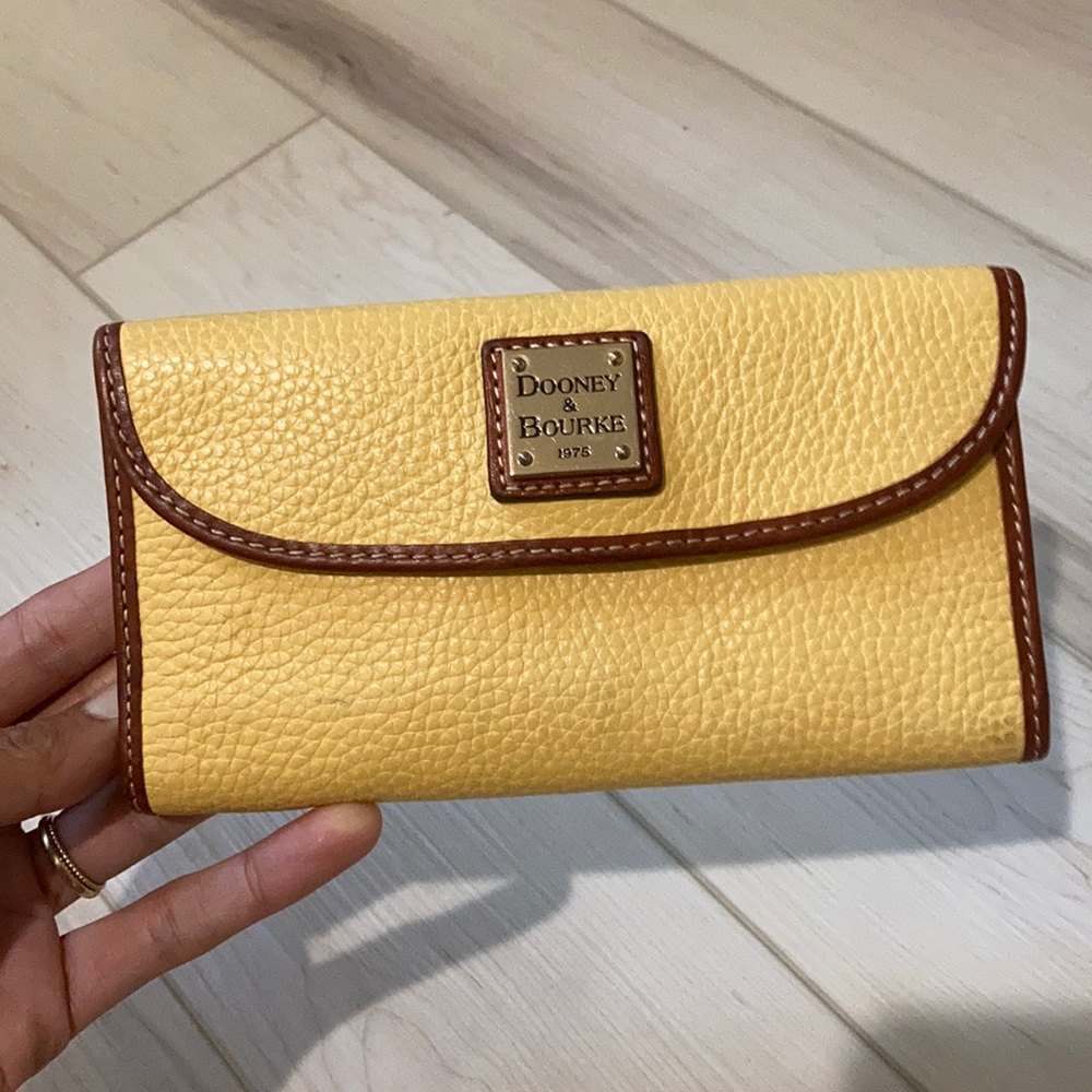 dooney & burke leather wallet